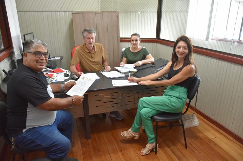 Comissão de Educação, Saúde e Assistência Social aprova projeto sobre carteira para pessoas com fibromialgia